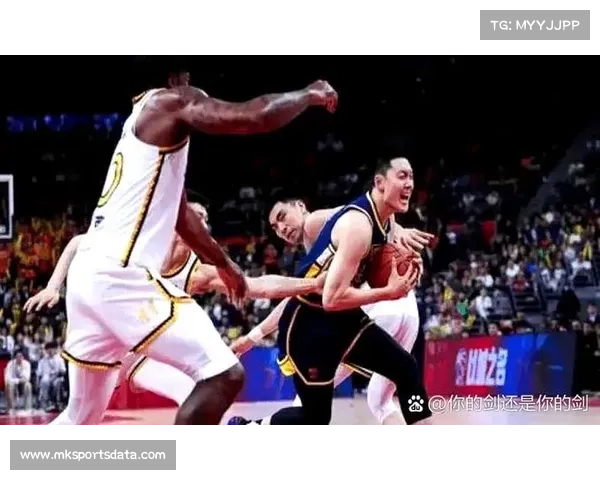 季后赛席位竞争激烈，多场分区内战决定最终走势